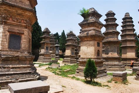 Die Shaolin-Tempel-Ruinen: Ein mystisches Echo der Vergangenheit!