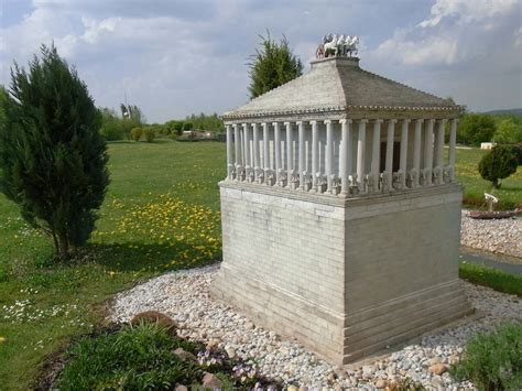 Das Mausoleum des Fürsten von Yulin - Ein Meisterwerk der Ming-Dynastie mit mystischen Legenden!