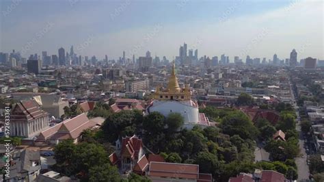 Der Fushi Tempel - Ein spiritueller Rückzugsort mit atemberaubenden Ausblicken auf Zhaotong!