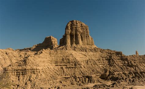 Der Hingol Nationalpark - Eine faszinierende Reise durch die geologische Geschichte Pakistans!