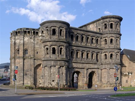  Die Porta Nigra - Ein römisches Meisterwerk und ein Muss für Geschichtsliebhaber!