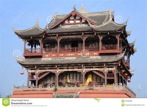 Die  Wufeng-Pagode: Ein Meisterwerk der Architektur und ein Fenster zur Geschichte Lu'ans!