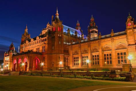 Der Kelvingrove Art Gallery and Museum – Ein Schrein für Kunst und Wissenschaft in Glasgow!